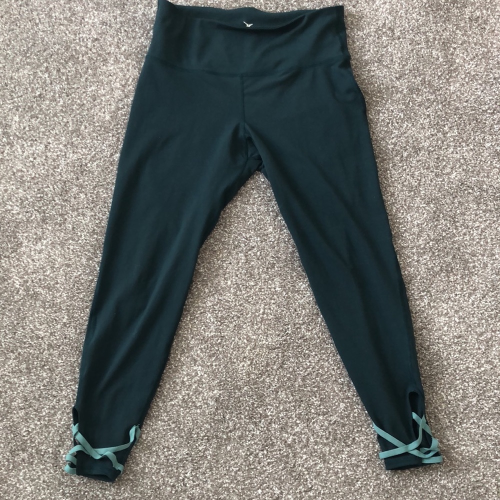 Leggings with lattice trim